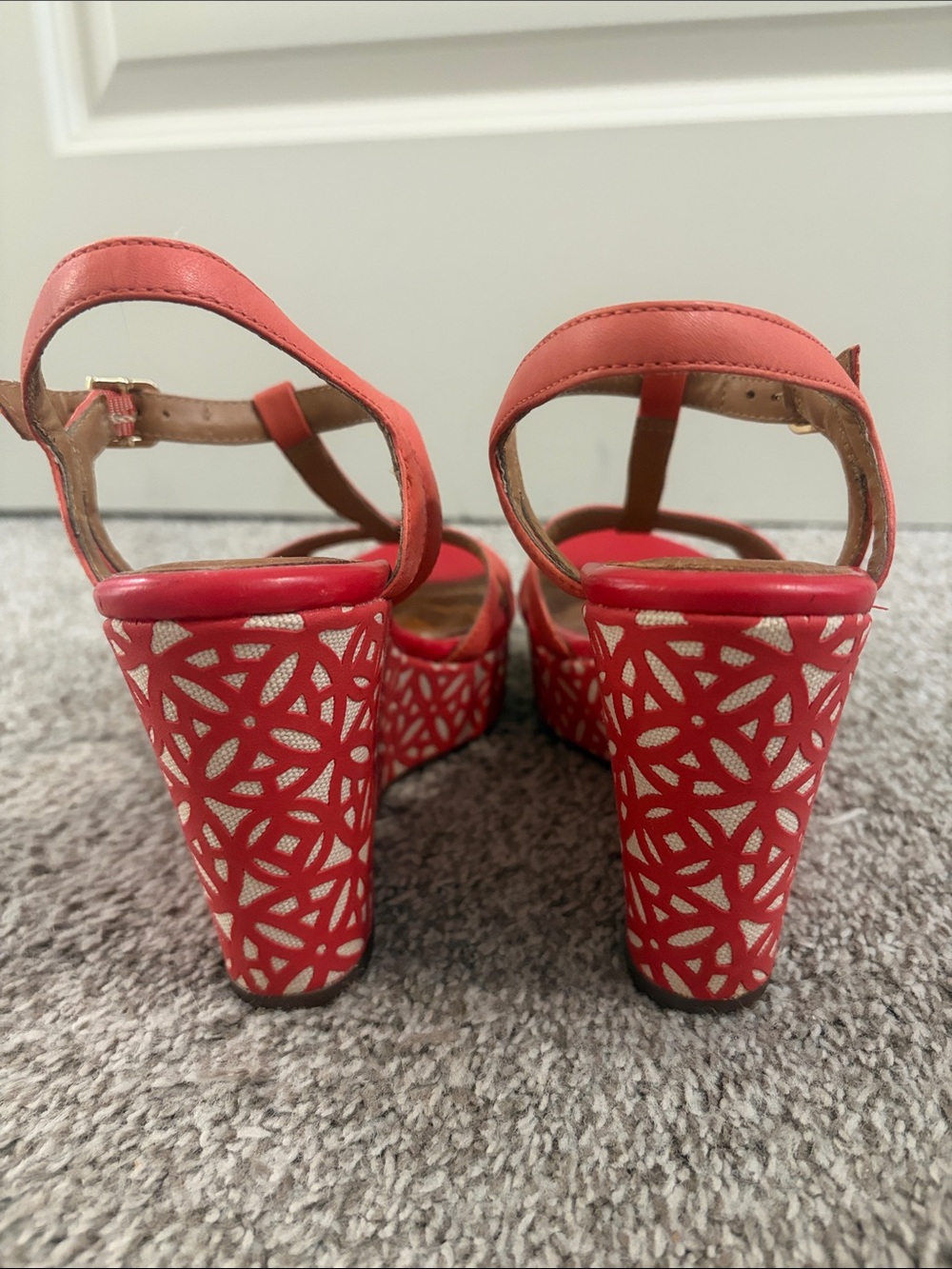 Clarks Coral Patterned Wedge Sandals - Picture 6 of 7